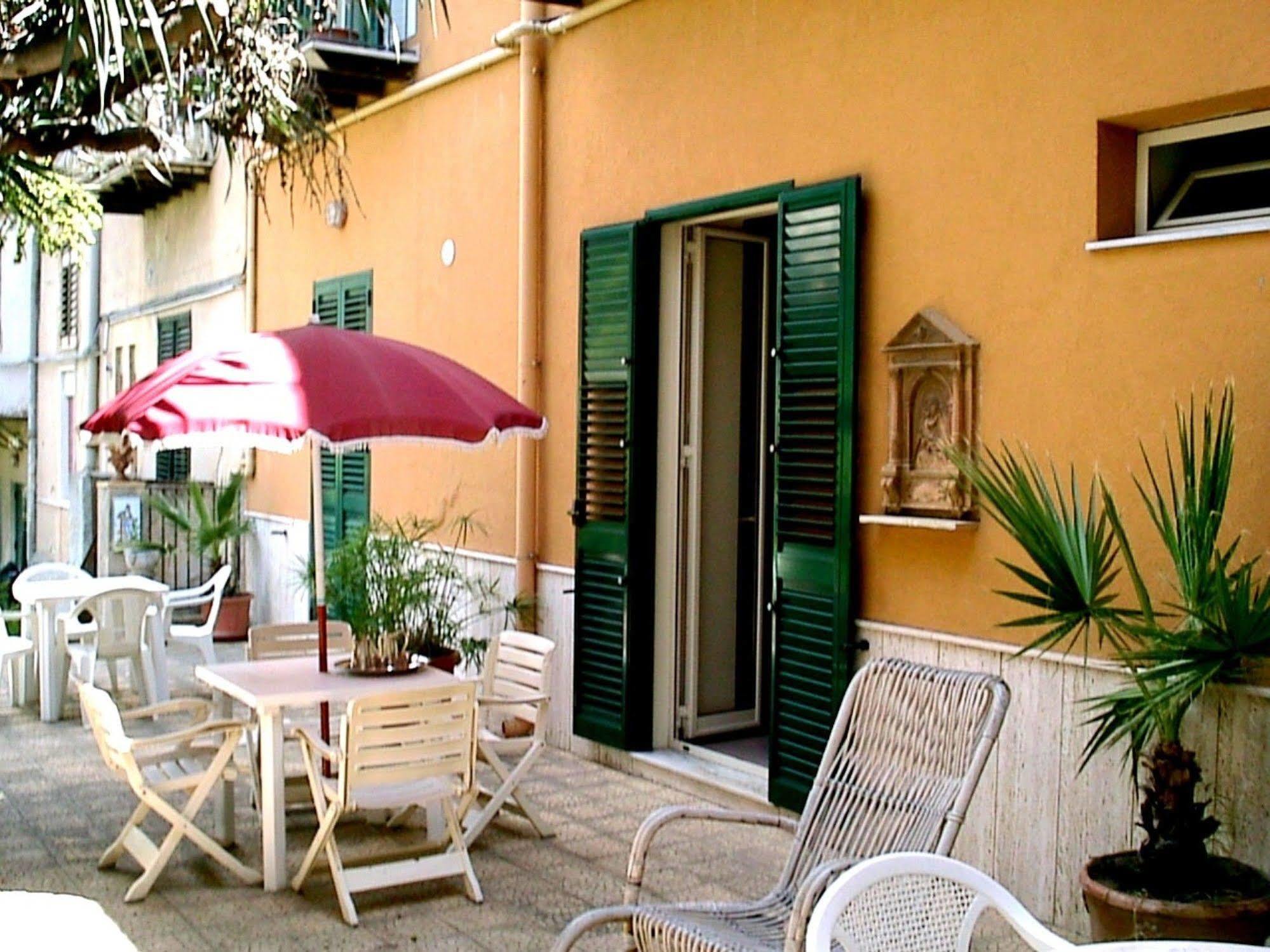 Bed & Breakfast Le Palme Agrigento Exterior foto